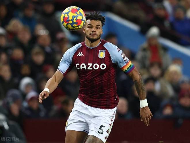 雷竞技官网 -欧联窗口期再迎强敌，费耶诺德再遭质疑，主帅态度——底气十足，更衣室氛围转暖 